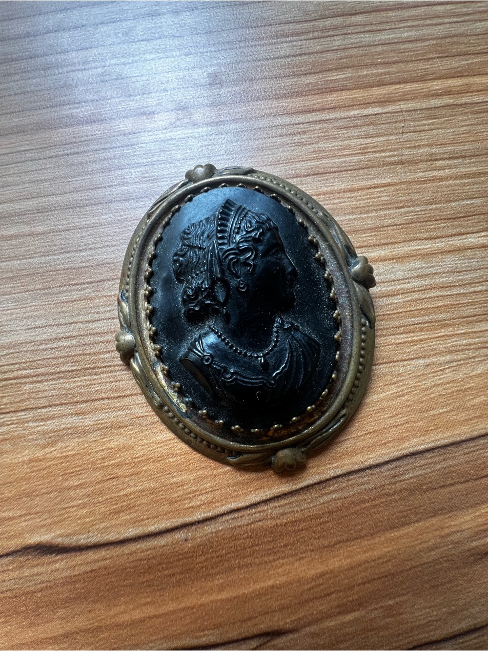 Stunning Antique-Style Black Cameo Brooch with Gold-Tone Frame